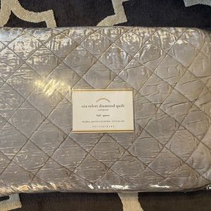 Pottery Barn Velvet Quilt Full/Queen & 2 matching Pillow Shams